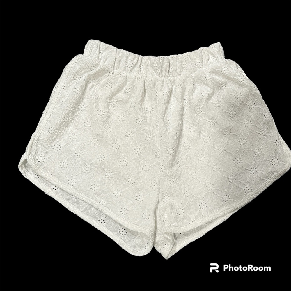 ZARA lined “lacy” shorts